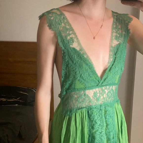 Deep-Green Lacy Bohemian Summer Dress - Picture 3 of 6